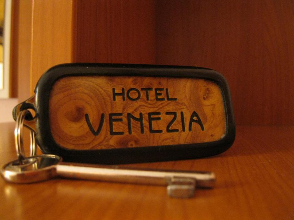 Hotel Venezia Монтекатіні-Терме Екстер'єр фото