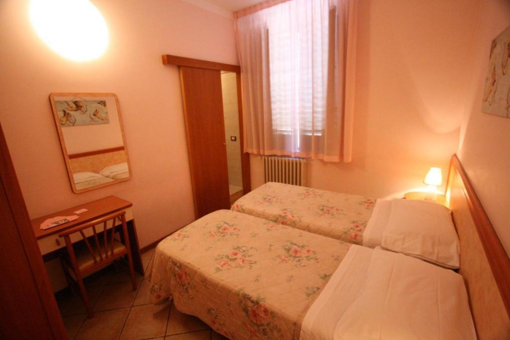 Hotel Venezia Монтекатіні-Терме Номер фото