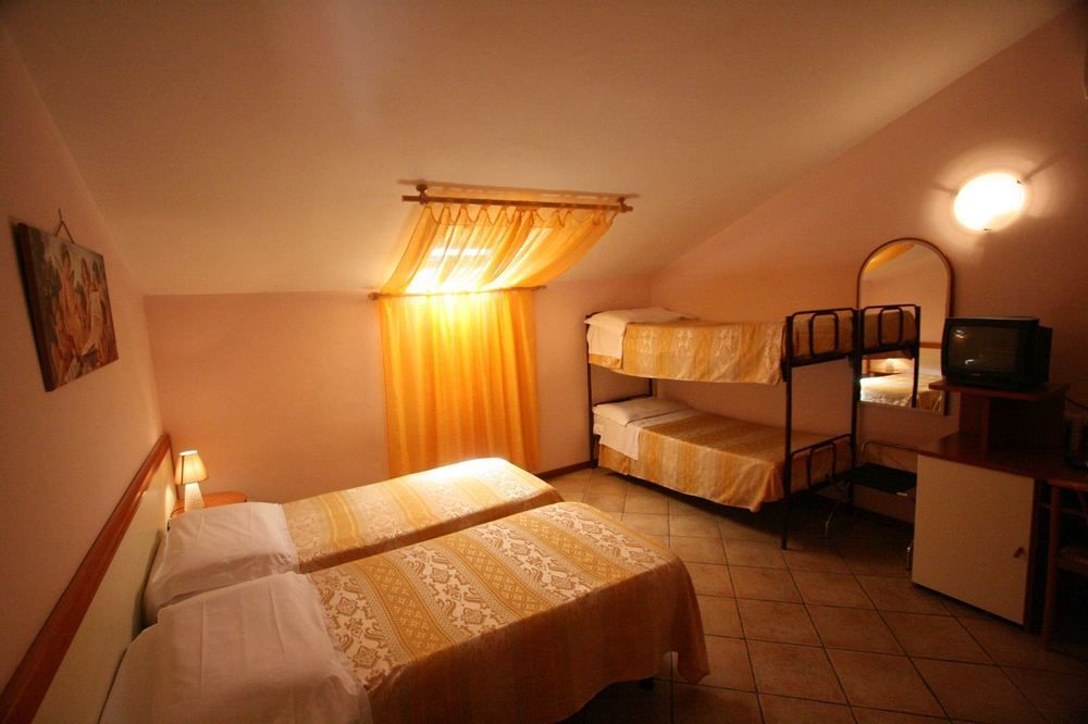 Hotel Venezia Монтекатіні-Терме Екстер'єр фото